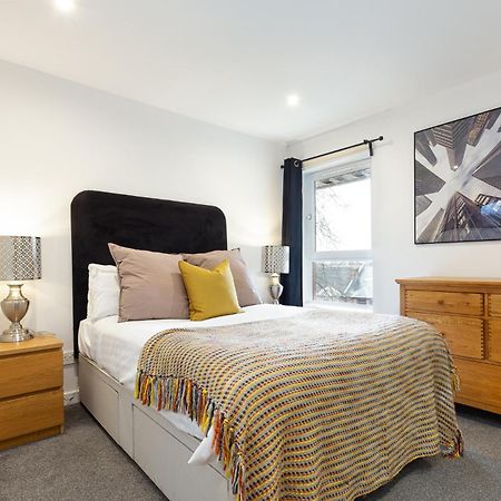 Modern 2 Bed Broompark/Central Apt. With Parking Glasgow Luaran gambar